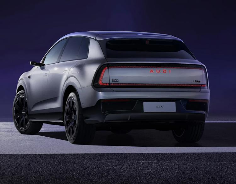 奥迪或将采用华为自动驾驶方案__奥迪智能驾驶车