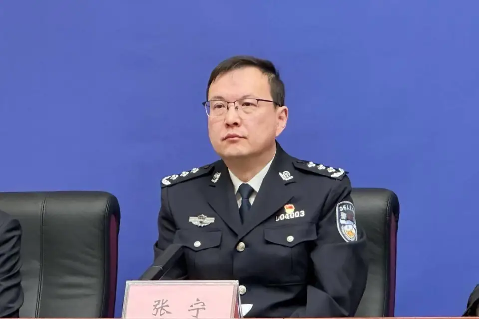 公安部：3.6亿驾驶人成功申领电子驾驶证