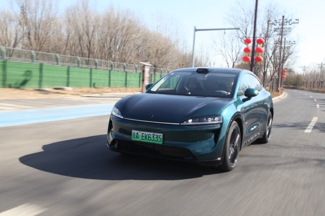 新增多项智能配置 抢先体验智界R7的新功能