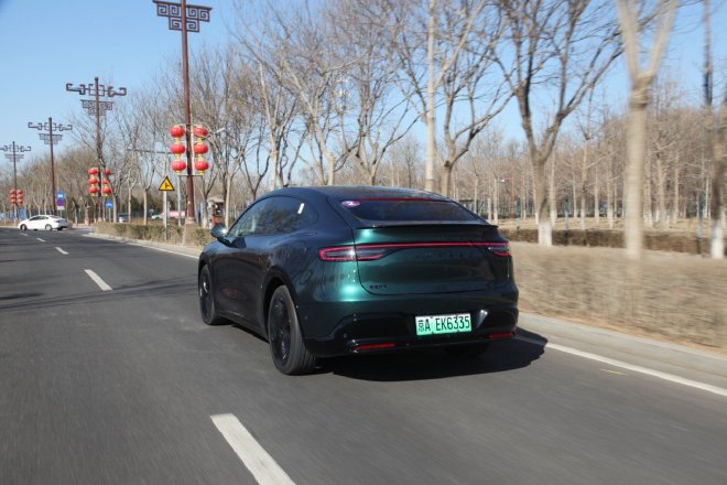 新增多项智能配置 抢先体验智界R7的新功能