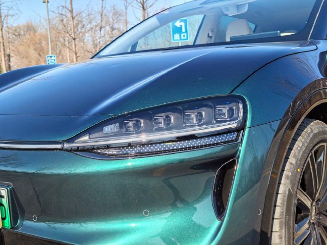 新增多项智能配置 抢先体验智界R7的新功能