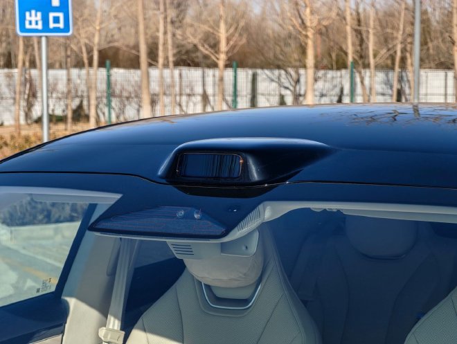 新增多项智能配置 抢先体验智界R7的新功能