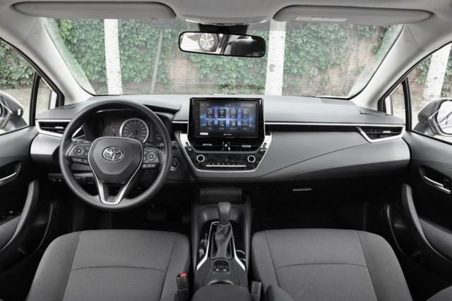 这就是赤裸裸的现实，丰田卡罗拉销量从2015年巅峰逐渐下滑，新能源冲击下的市场变化令人深思-有驾