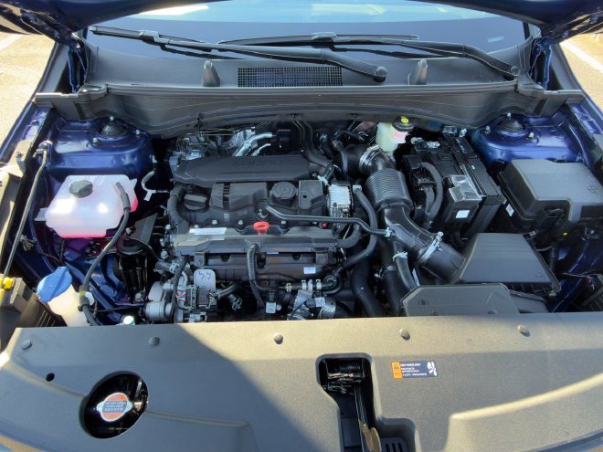 中期改款全面焕新 实拍起亚新狮铂拓界