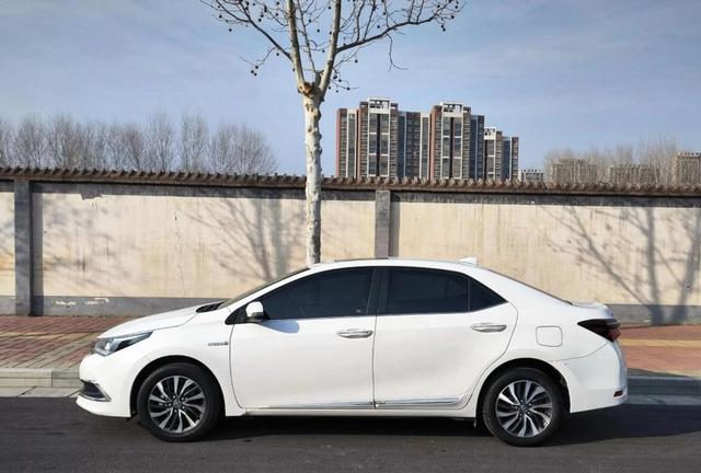 汽车的口碑来自千万级销量和用户口碑积累,丰田卡罗拉、福特F系皮卡销量破千万造就车型传奇,销量是车型成功的最佳注脚-有驾