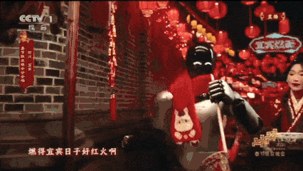 魔法原子春晚舞台倒酒，捅破了机器人「只会表演」的窗户纸_魔法原子春晚舞台倒酒，捅破了机器人「只会表演」的窗户纸_