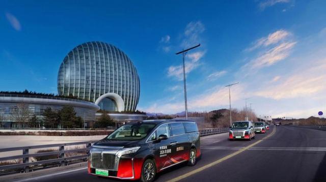 刷到春晚彩排路透，看到希林娜依·高下魏牌高山时镜头特写车身，央视官方确认魏牌高山成2026春晚新媒体用车-有驾