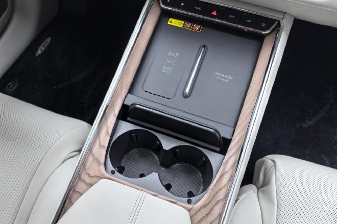 更全面的本土化 静态解析广汽丰田铂智7