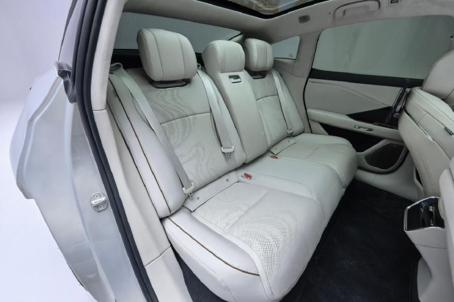 更全面的本土化 静态解析广汽丰田铂智7