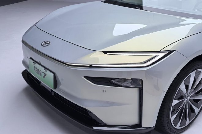 更全面的本土化 静态解析广汽丰田铂智7