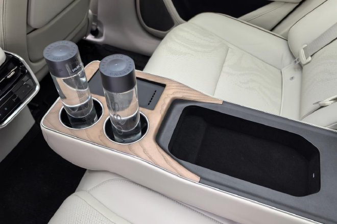 更全面的本土化 静态解析广汽丰田铂智7