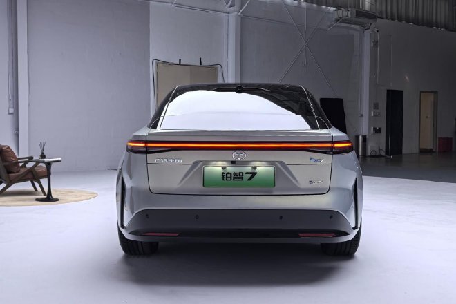 更全面的本土化 静态解析广汽丰田铂智7