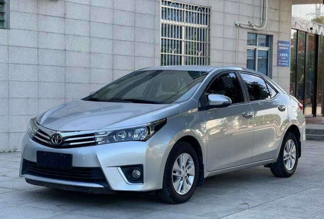 不管你信不信，这都是赤裸裸的存在的现实，6%的车价超过50万，12%的车价在20万到50万之间，最受欢迎的仍是10万以下的家用车