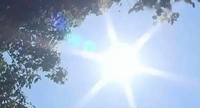 不用充电桩也能续航,福耀太阳能玻璃量产投放市场,停车晒太阳轻松补电省钱又环保-有驾