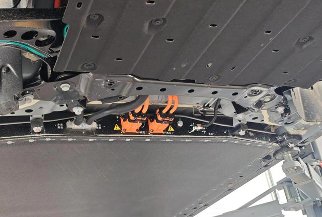 新能源电车需不需要电池护板？别被焦虑误导-有驾