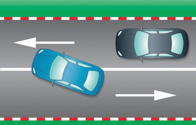 判断一个人开车稳不稳，真不能只看驾龄，十几年老司机也可能急刹抢道，新手却能让人安心，起步稳、刹车柔、保持安全车距-有驾