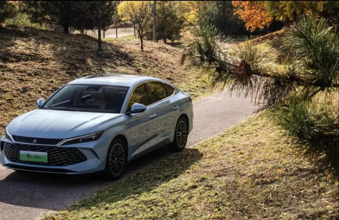 04款日产风度老款值得入手吗__1500左右华为哪款值得入手