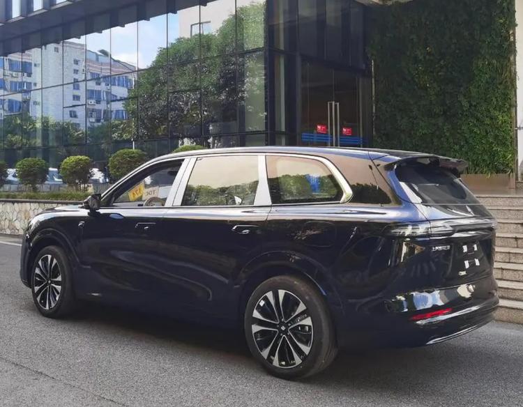 华为新上市的汽车_华为新车发布_