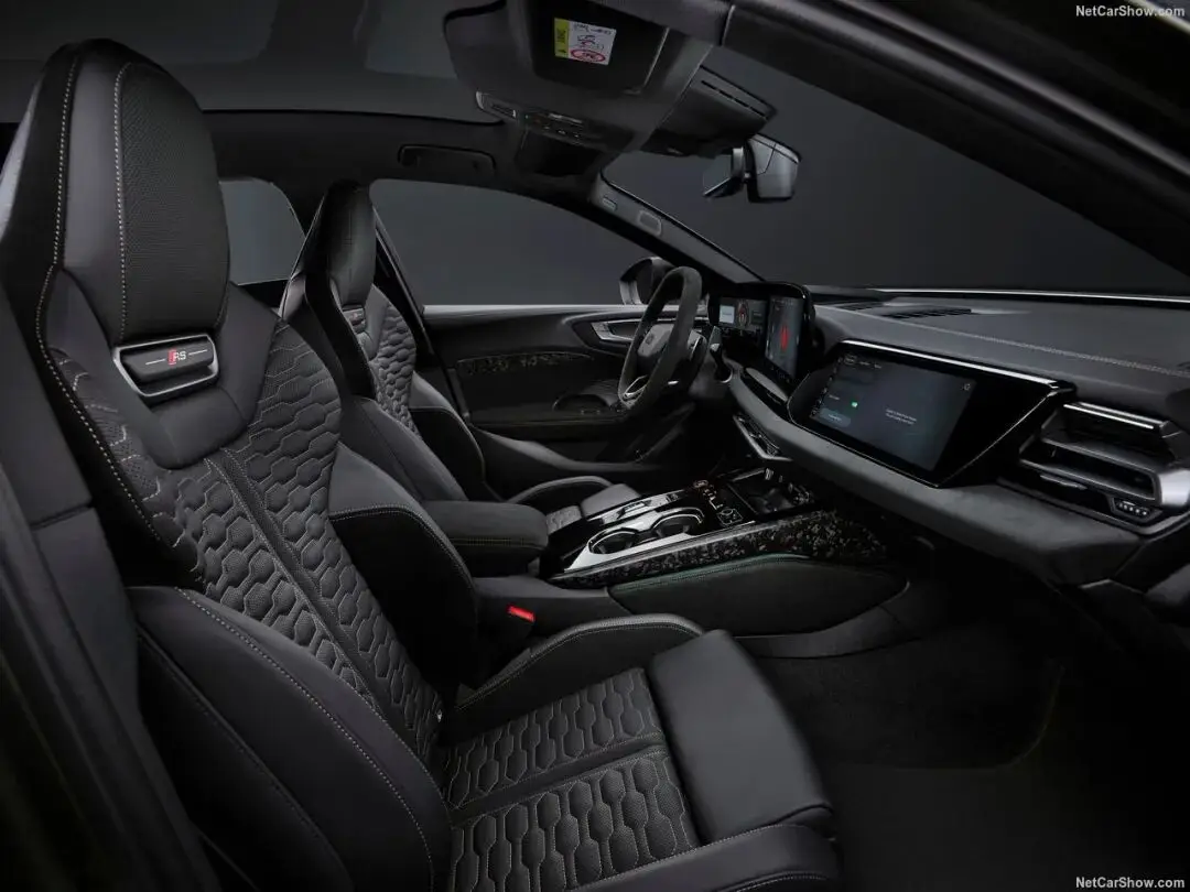 奥迪插混suv__奥迪插电混动车型价格