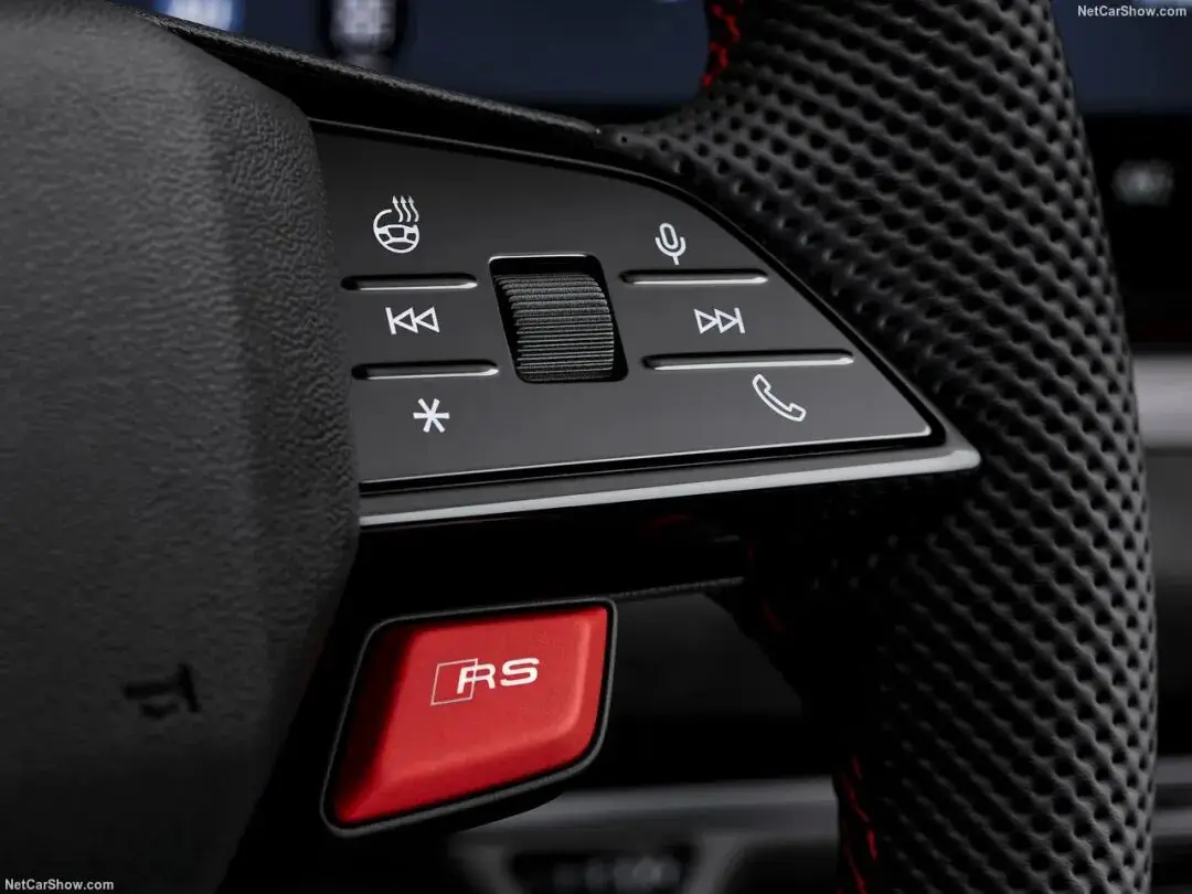 奥迪插混suv__奥迪插电混动车型价格