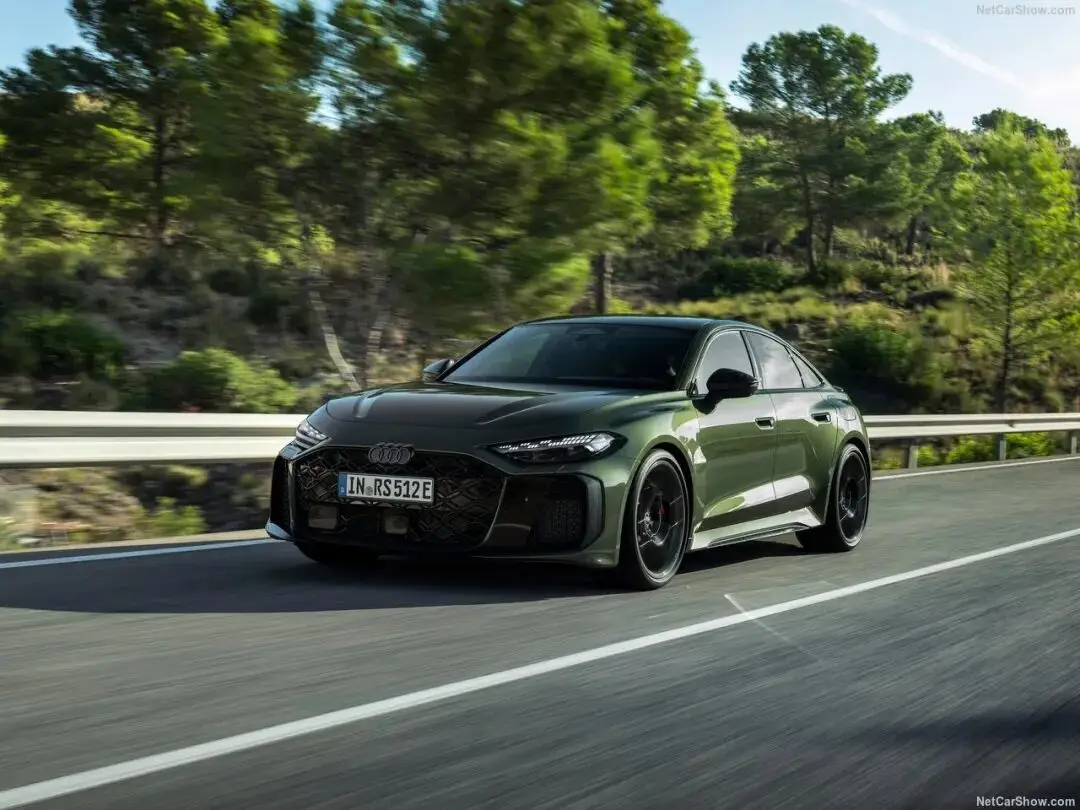 奥迪插混suv_奥迪插电混动车型价格_