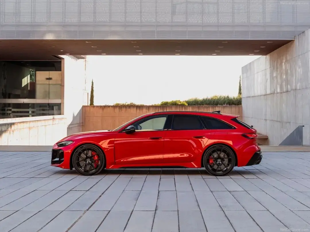 奥迪插混suv__奥迪插电混动车型价格