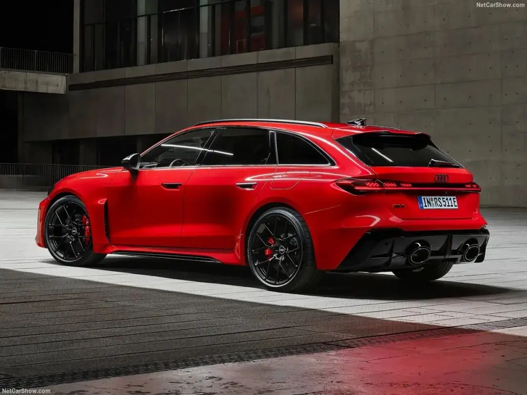 奥迪插混suv__奥迪插电混动车型价格