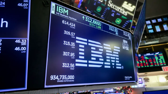 IBM成AI最新受害者！受Anthropic编程语言威胁，股价暴跌13%