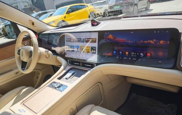 华为真的把国人的心思琢磨透了，要豪华，150万买尊界S800要体面，50万买问界M9要空间，40万买享界S9要舒适，30万买岚图FREE满足不同需求-有驾