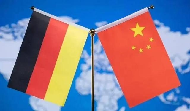 默茨访华倒计时!德国车企进退两难华为问界涨势为何拦不住-有驾