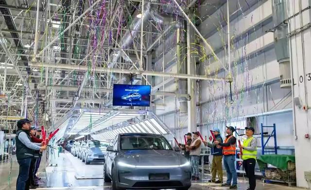 默茨访华倒计时!德国车企进退两难华为问界涨势为何拦不住-有驾