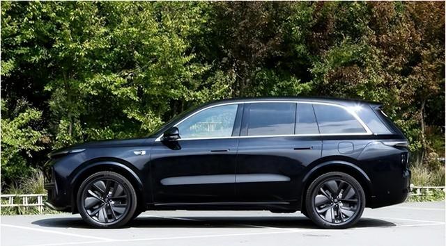 30万SUV对决：汉兰达VS理想L8真实对比评测！