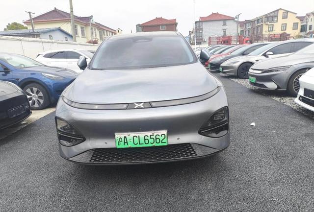 开着小鹏G6回家过年,我手头三台车却选它,续航长空间大智驾安全让我放心回家过年-有驾