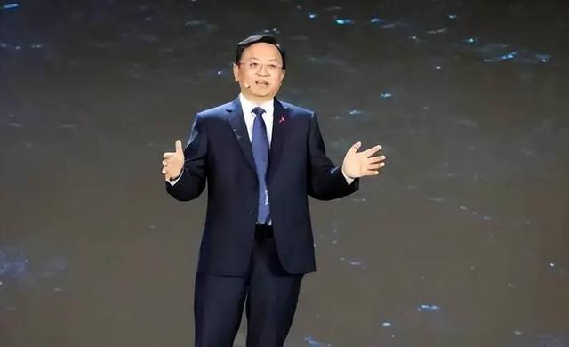 从废旧电池起家,比亚迪掌门人王传福凭实力闯出万亿版图-有驾