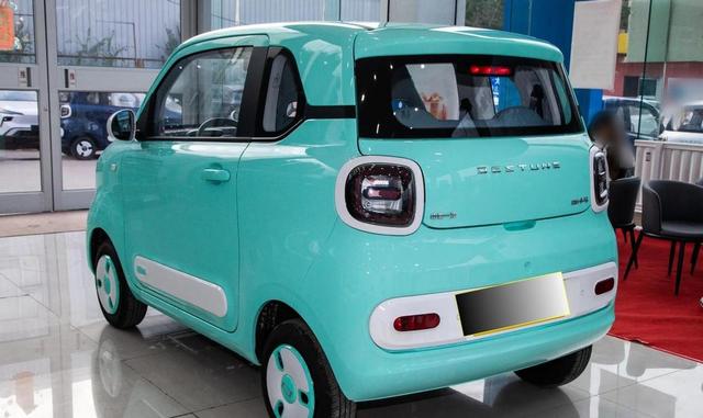 马年开小马太应景!一汽奔腾摩登马4.59万上市,20万辆里程碑+复古颜值双出圈-有驾