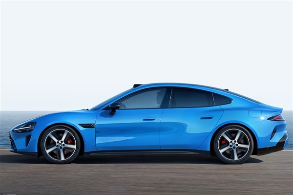 雷军一句话阐释小米汽车理念：10倍投入 造一辆安全好车