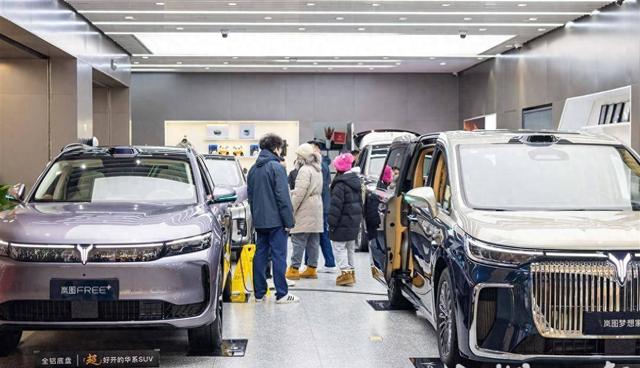 湖北老司机亲测：这10辆车的隐藏技术，最贵的那个竟然能像螃蟹一样横着走，最便宜的反而让奔驰宝马工程师沉默了