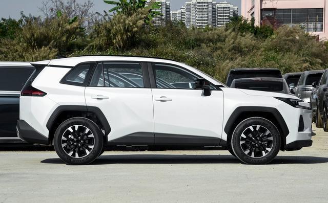 13.78万的威兰达,是良心发现还是“遮羞布”?-有驾