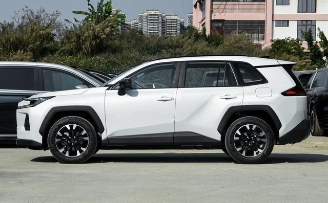 13.78万的威兰达,是良心发现还是“遮羞布”?-有驾