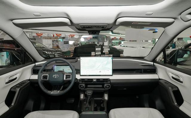 13.78万的威兰达,是良心发现还是“遮羞布”?-有驾