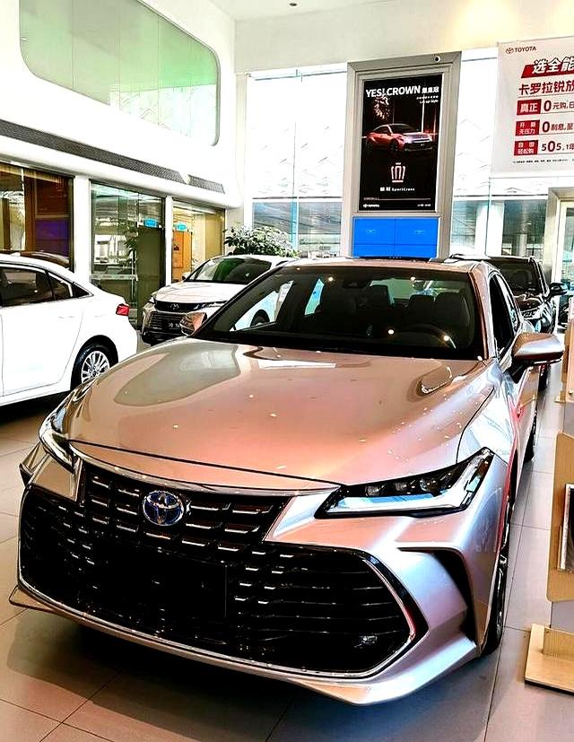 老车主的良心建议：别急着买凯美瑞，保险费逐项一算才发现亚洲龙更划算-有驾