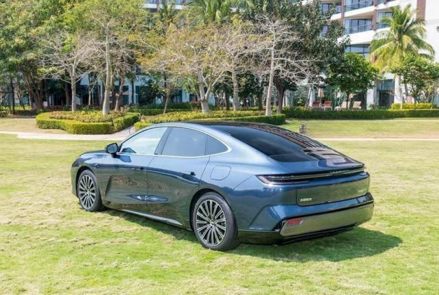 这下要排队买吉利了!C级车跌至8万多,续航1500km,连续月销破万-有驾