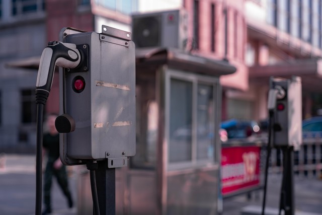 还没买电车的朋友偷着乐吧！2026年换车，你能占这3个大便宜_还没买电车的朋友偷着乐吧！2026年换车，你能占这3个大便宜_