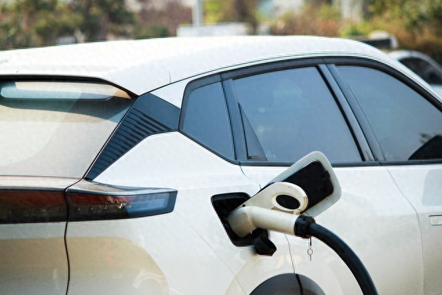 没买电车的朋友可以笑了，2026更换电车，会在这3个方面受益