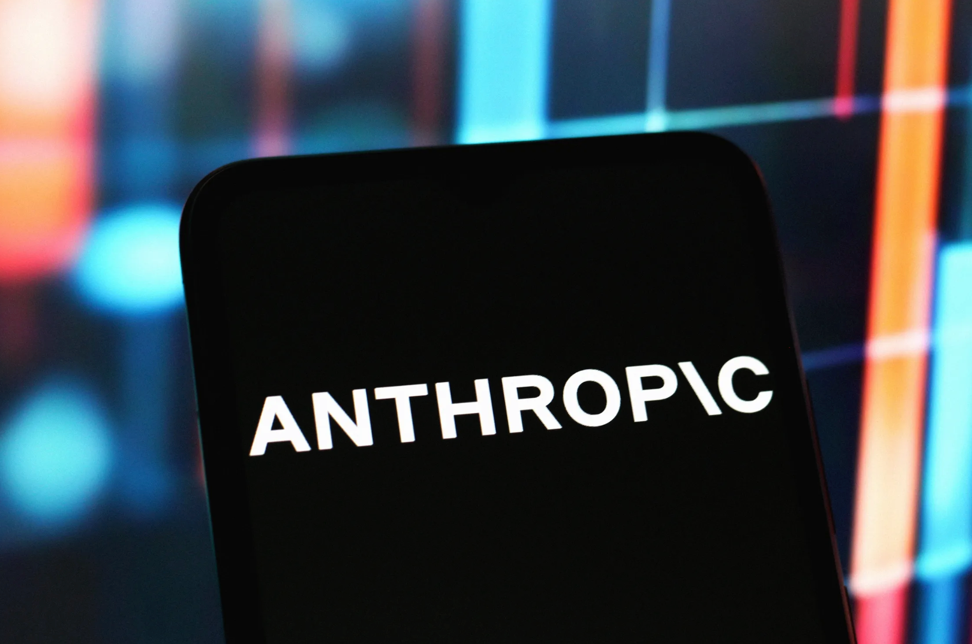 与Anthropic闹翻后 美政府收紧AI合同:模型必须可用于任何合法用途