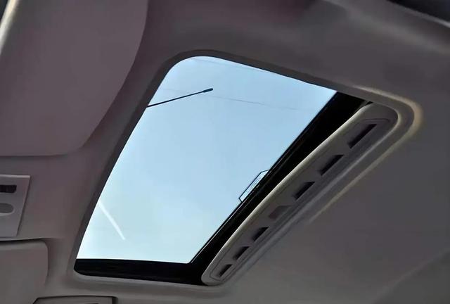 天窗不常用,为何仍是购车首选?算得很精明-有驾