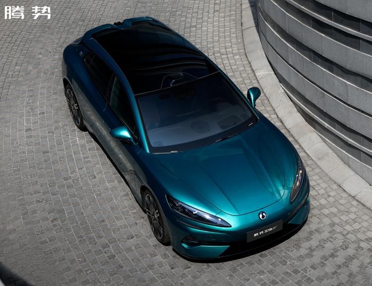 比亚迪e5纯电动车图片_比亚迪纯电出租车e5_