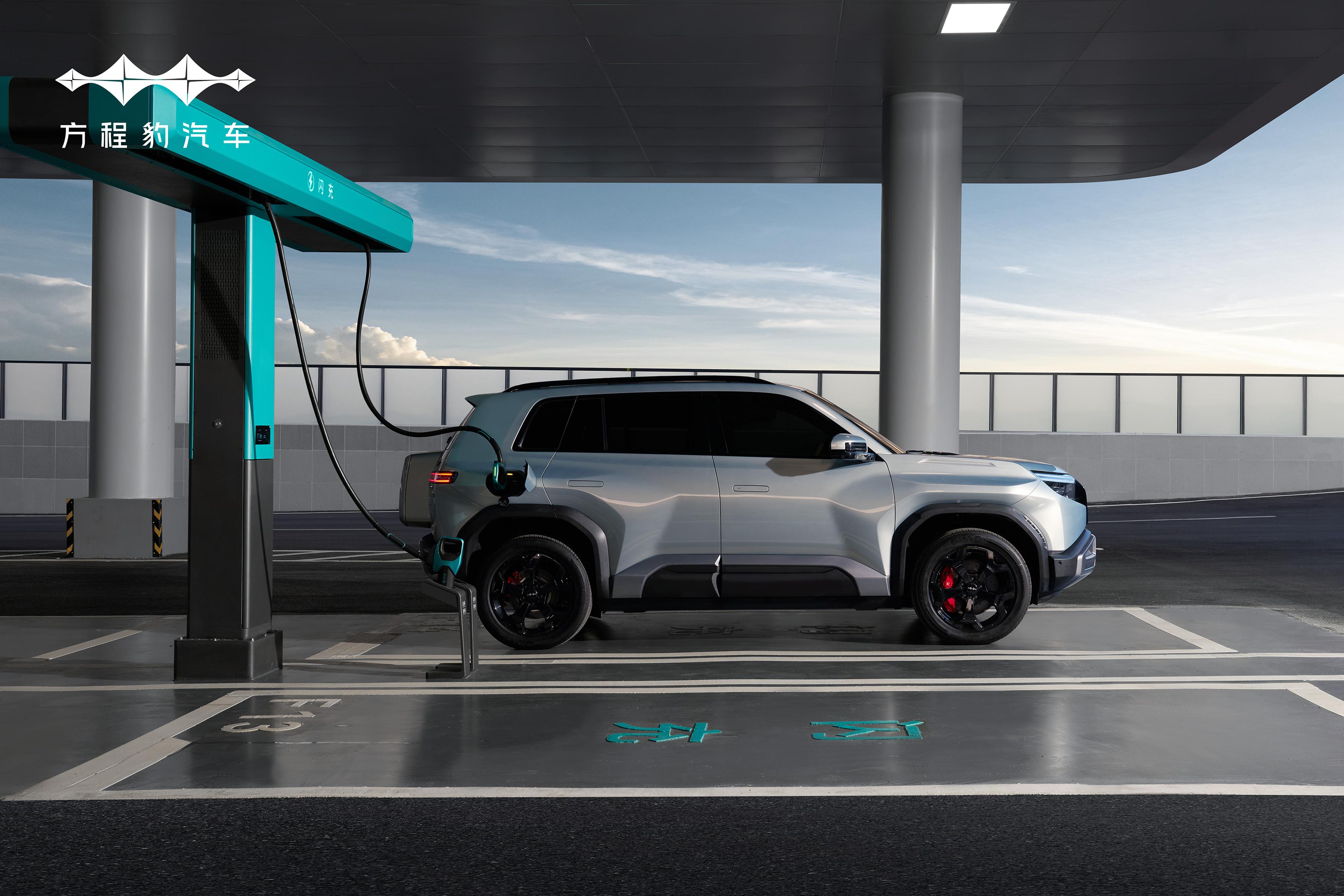 钛鲨豹充电_版豹驱续航钛闪充多少_