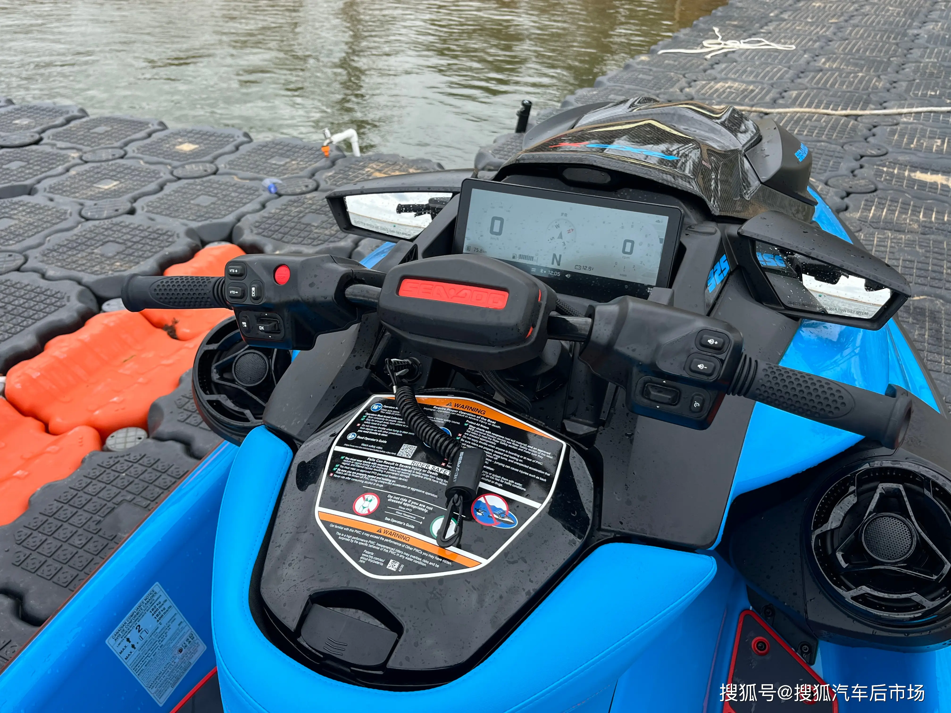 X325摩托艇承包你的情绪价值