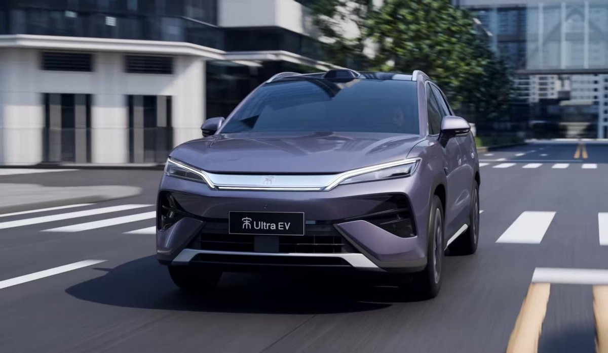 搭载天神之眼B+第二代兆瓦闪充，比亚迪宋Ultra EV 15.5万元起__搭载天神之眼B+第二代兆瓦闪充，比亚迪宋Ultra EV 15.5万元起